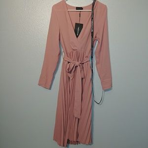 rose long sleeve pleated midi dress